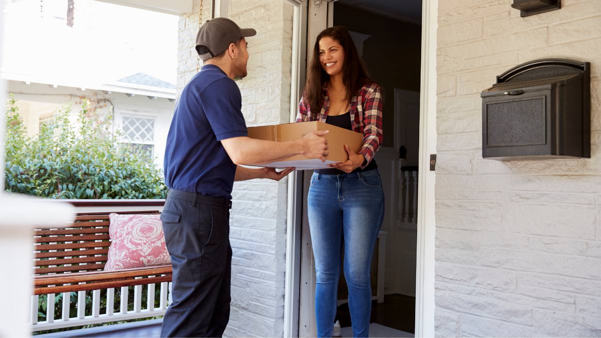 Demand For Next Day And Same Day Parcel Deliveries Surges