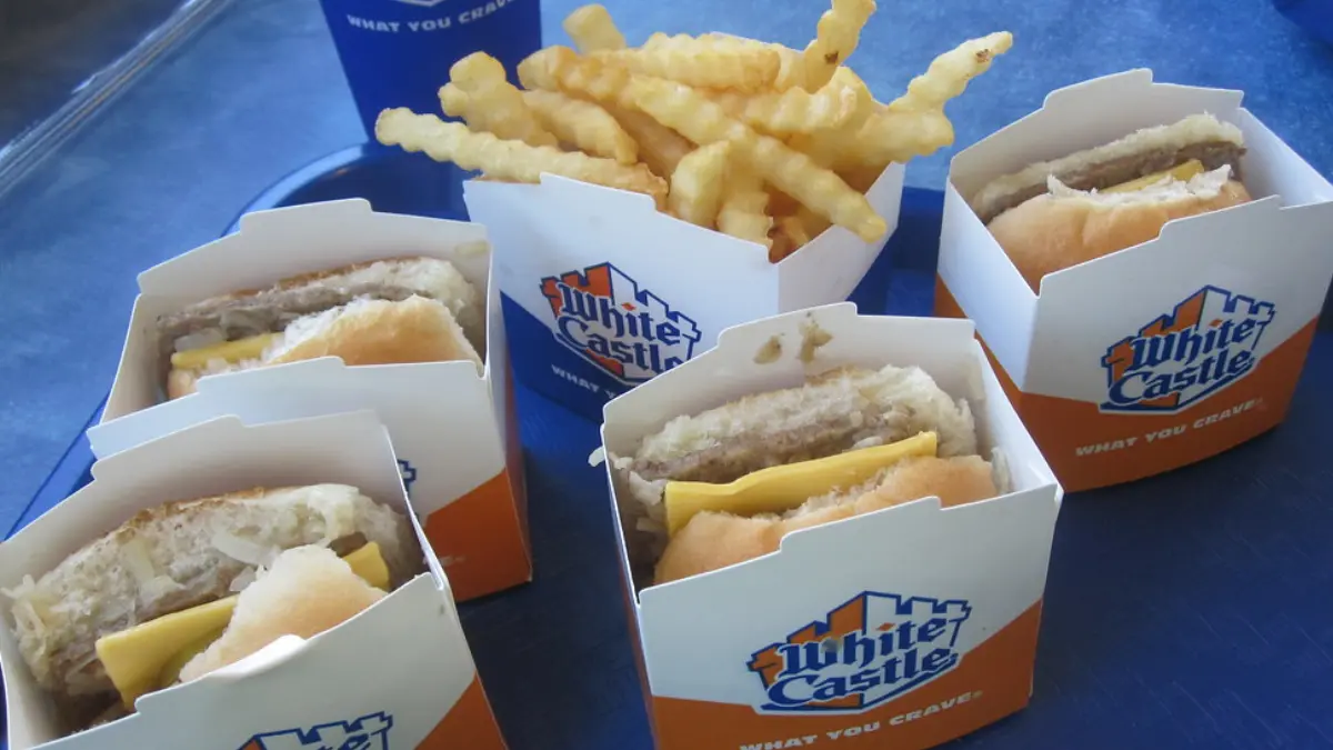 White Castle On Boards Ai Voice Bots To Take Drive Thru Customers Orders