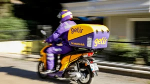 In a significant shift, the once high-flying fast-track grocery delivery service, Getir, has seen its valuation plummet.