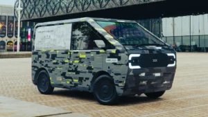 UK-based company Helixx has unveiled its pioneering 3D-printed electric van, marking a significant milestone in electric vehicle manufacturing. 
