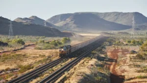 Green giants: Australia's robot trains in Pilbara on electric track