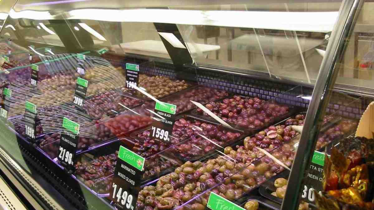 Coles and Woolworths under scrutiny after public outcry of profiteering
