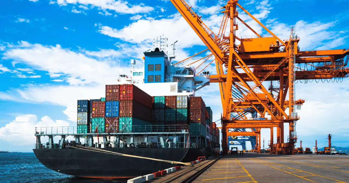 US ports adapt to supply chain disruptions.