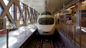 US transportation innovator launches capsule system for freight express