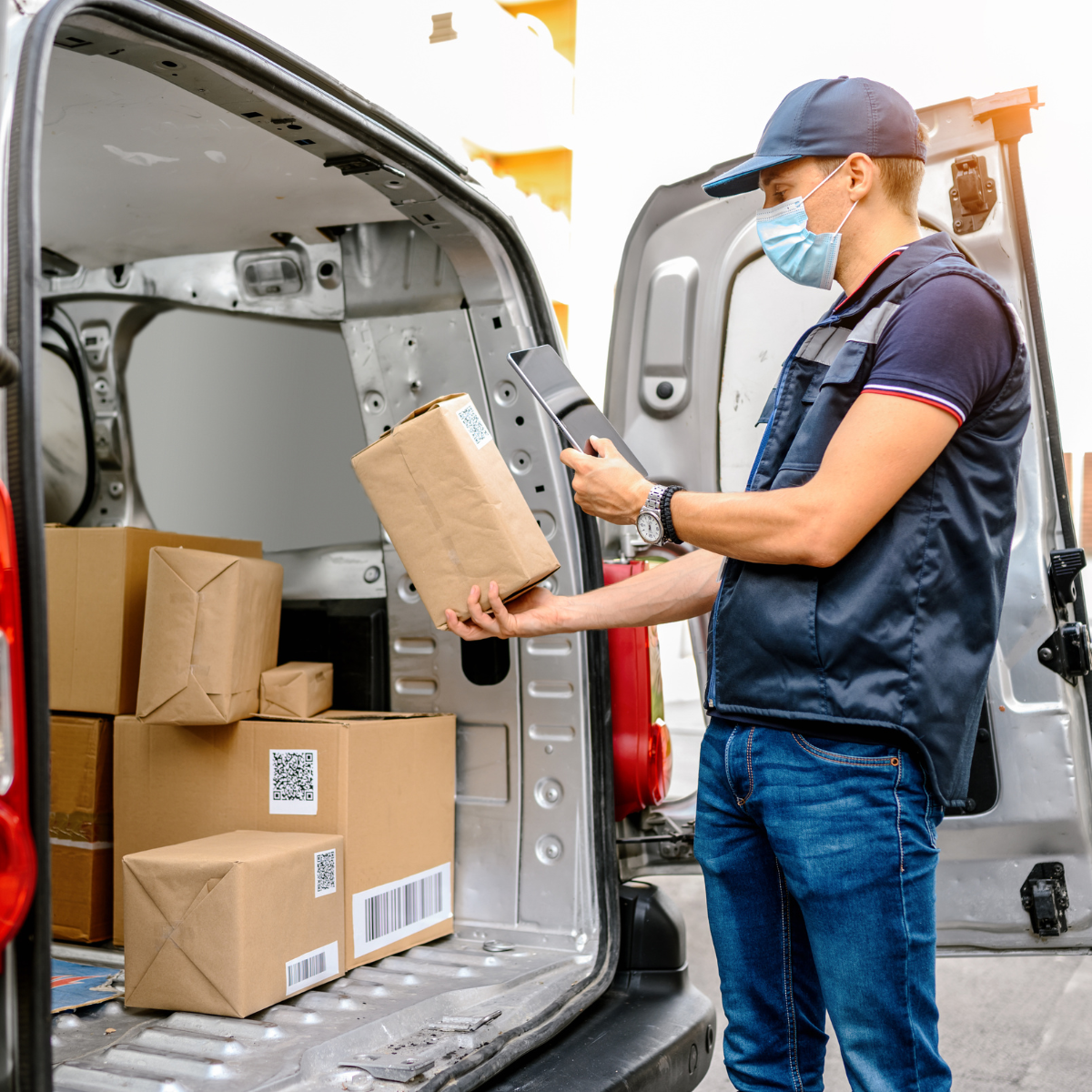 Strategies to expand your courier service business