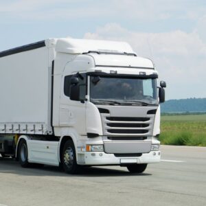 Maersk pilots electric truck for logistics solutions in Brazil