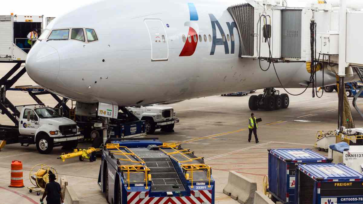 American airlines live clearance cargo
