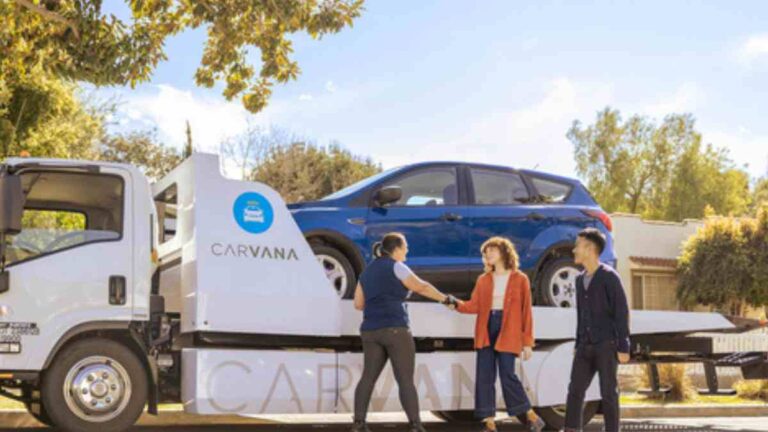 Pre-used car dealership pioneers same-day delivery