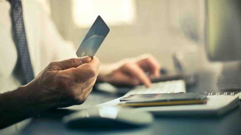 One third of Australians pay with mobile or digital wallets 