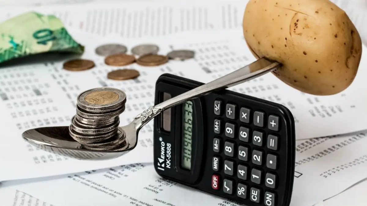 Coles makes 4.8% full year profit, amid high cost of living concerns