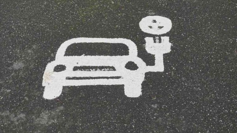 Electric cars backlog reportedly cleared