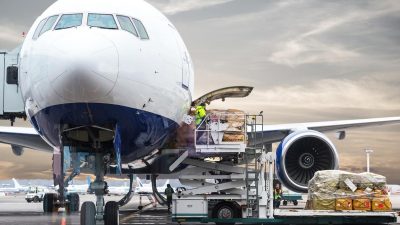 Maersk opens cargo hub in Los Angeles