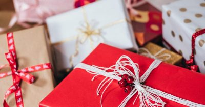 AusPost delivers on weekends for festive season peak