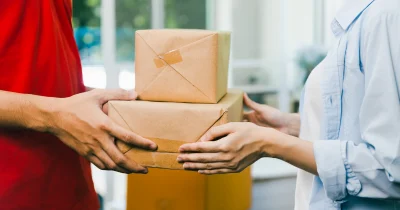 Easy parcel returns: A guide to using Uber Connect